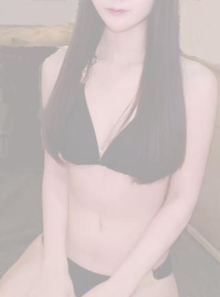 齊藤なぎさ似のあどけないﾍﾞﾋﾞｰﾌｪｲｽでｶﾜｲｲ人気ｻｳﾅのｽﾀｯﾌ兼ﾓﾃﾞﾙの女性