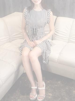田中みな実似のｶﾜｲｲ微笑みとふと見せる表情が何とも色っぽい芸能女性！
